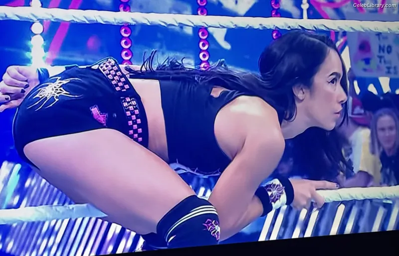 AJ Mendez photo 18 of 549