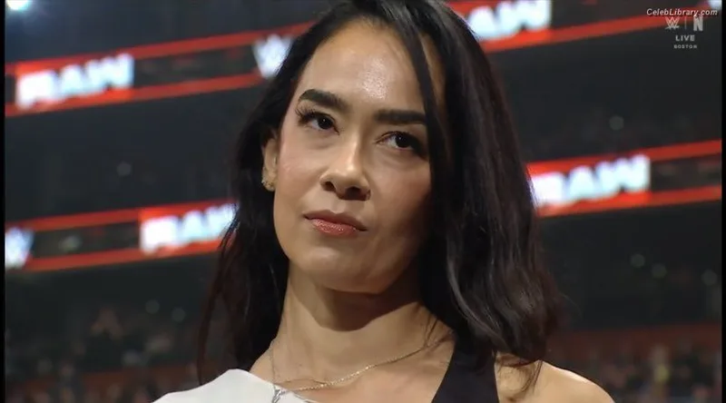 AJ Mendez photo 8 of 549