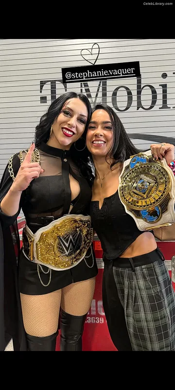 AJ Mendez photo 13 of 549