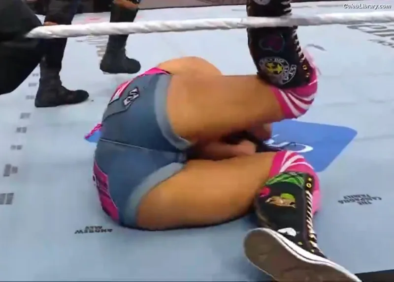 AJ Mendez photo 14 of 549