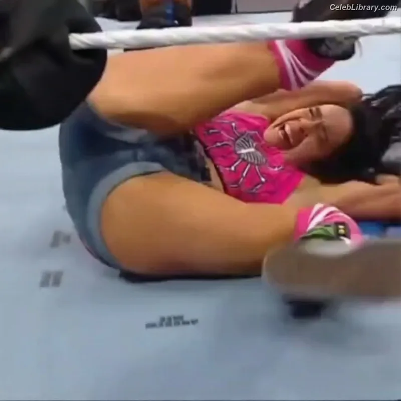 AJ Mendez photo 6 of 549