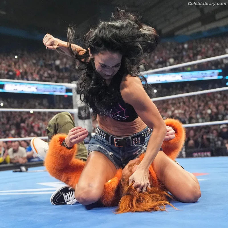 AJ Mendez photo 6 of 549