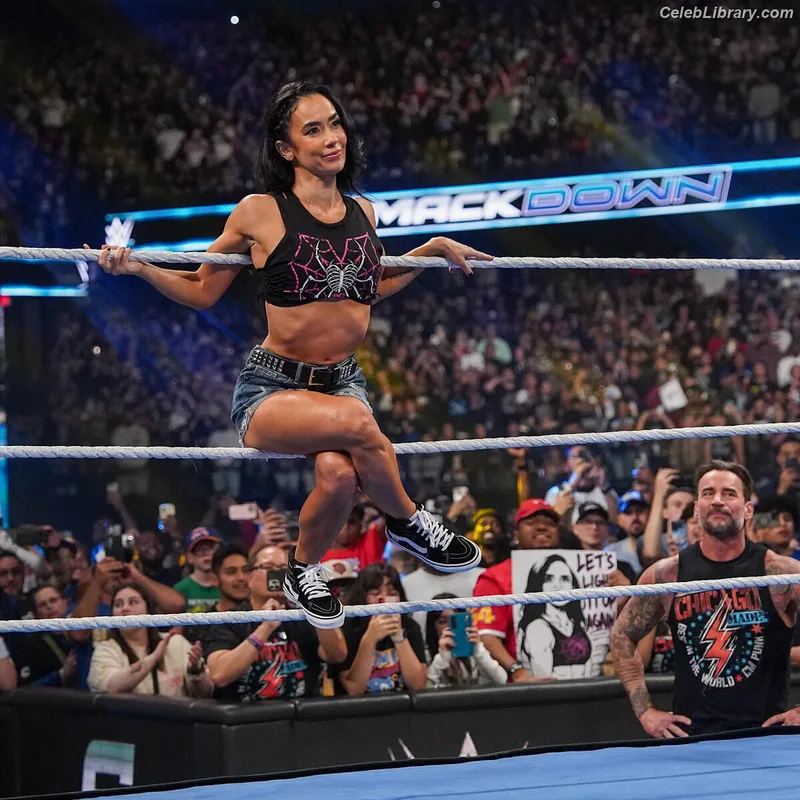 AJ Mendez photo 5 of 549