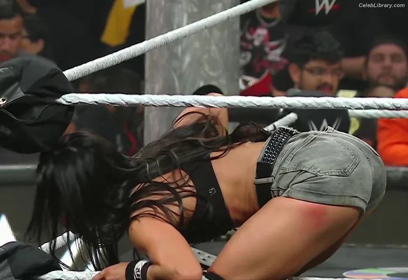 AJ Mendez photo 3 of 549