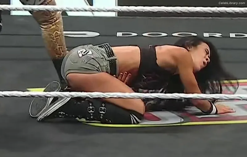 AJ Mendez photo 7 of 549