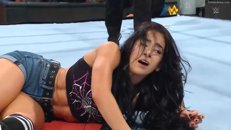 AJ Mendez photo 10 of 549