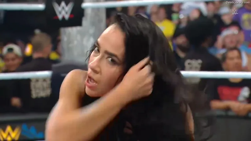 AJ Mendez photo 12 of 549