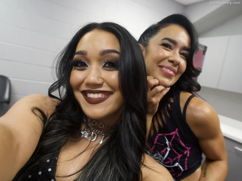 AJ Mendez photo 20 of 549