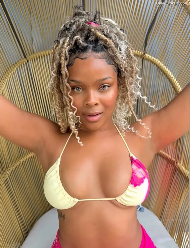 Ajiona Alexus photo 3 of 13