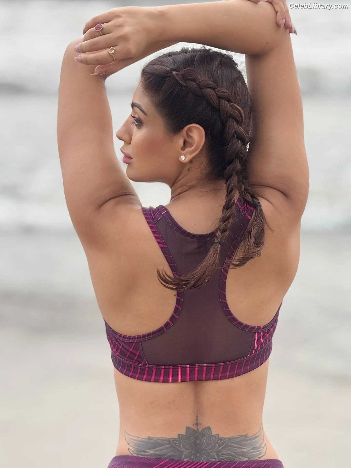 Akanksha Puri photo 24 of 42