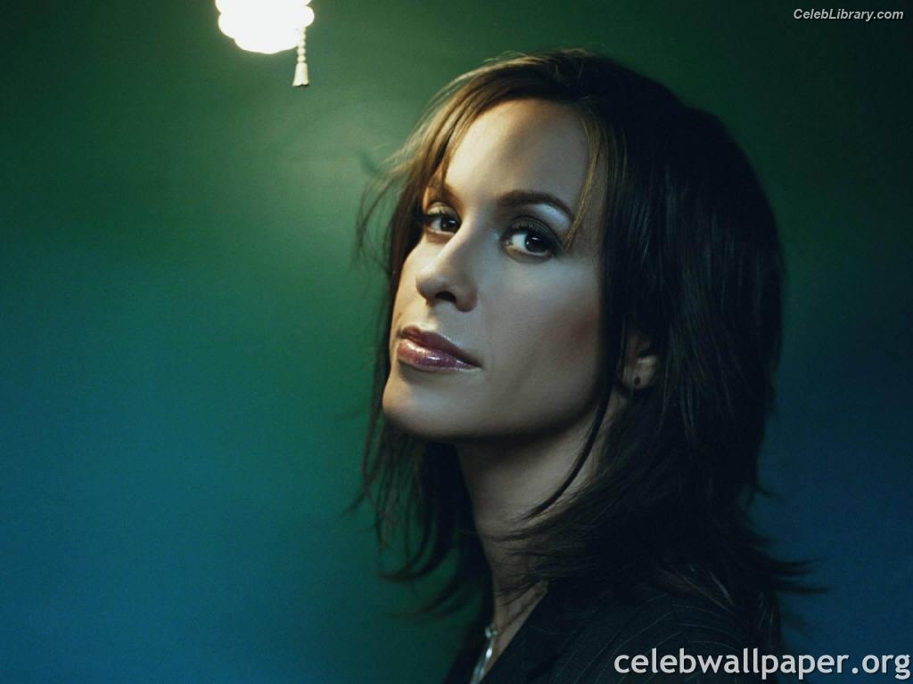 Alanis Morissette photo 23 of 73