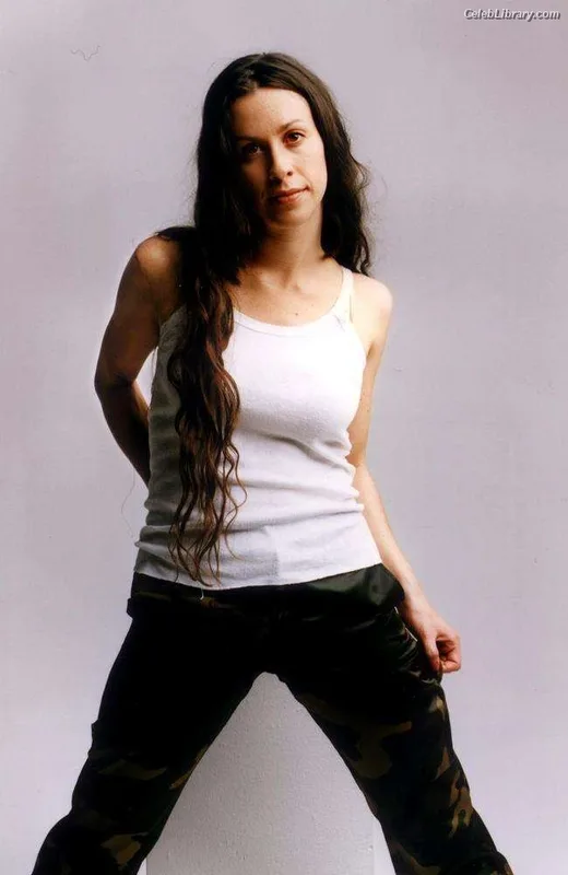 Alanis Morissette photo 3 of 73