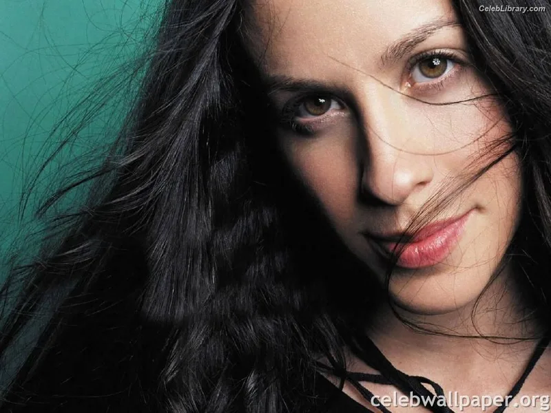 Alanis Morissette photo 1 of 73