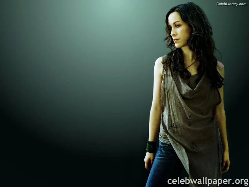 Alanis Morissette photo 6 of 73