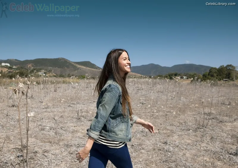 Alanis Morissette photo 5 of 73