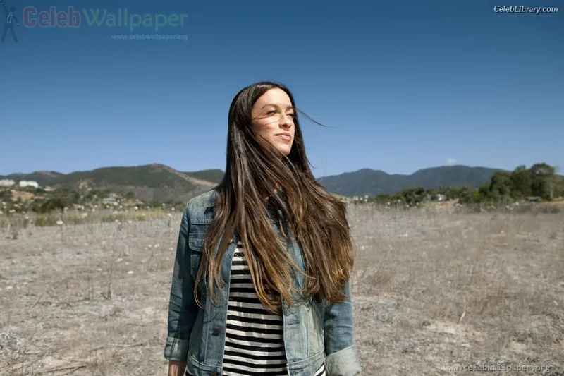 Alanis Morissette photo 6 of 73