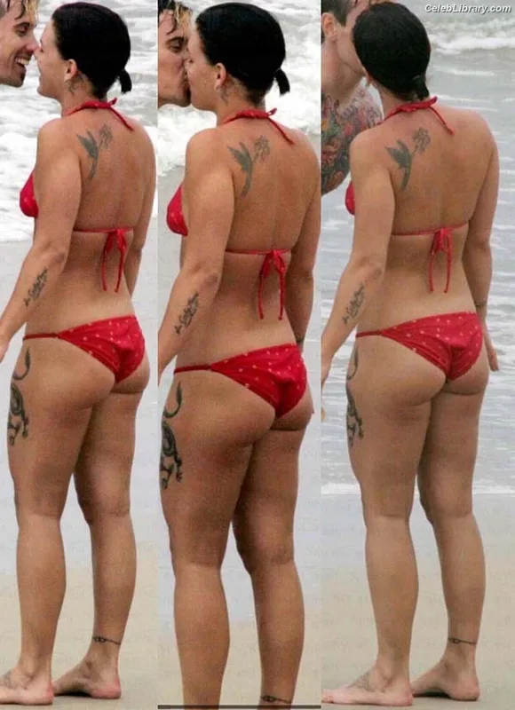 Alecia Beth Moore photo 24 of 150