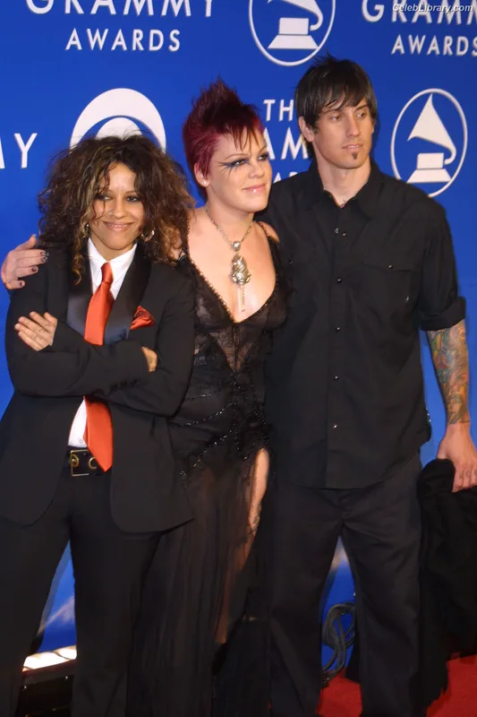 Alecia Beth Moore photo 18 of 150