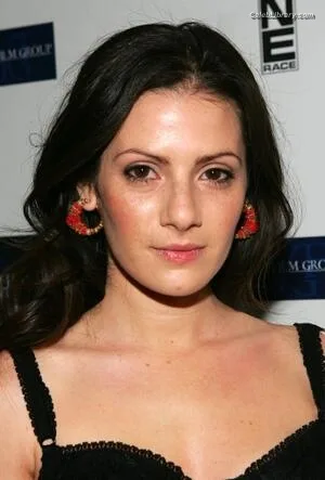 Aleksa Palladino photo 1 of 2