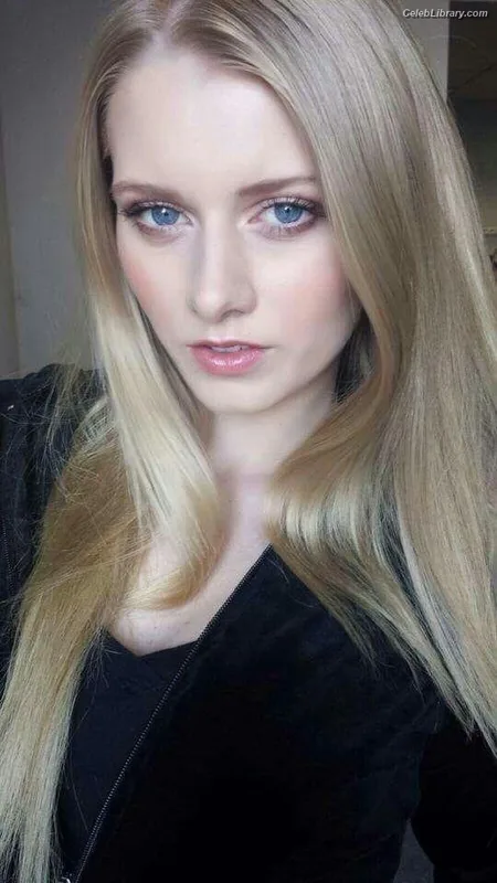 Alena Alexandrovna Savostikova photo 22 of 49