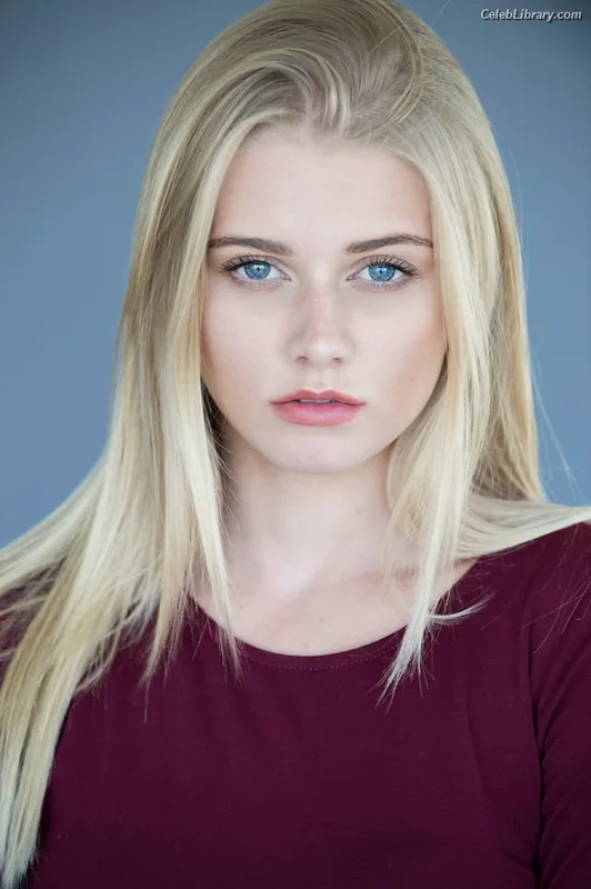 Alena Alexandrovna Savostikova photo 3 of 49