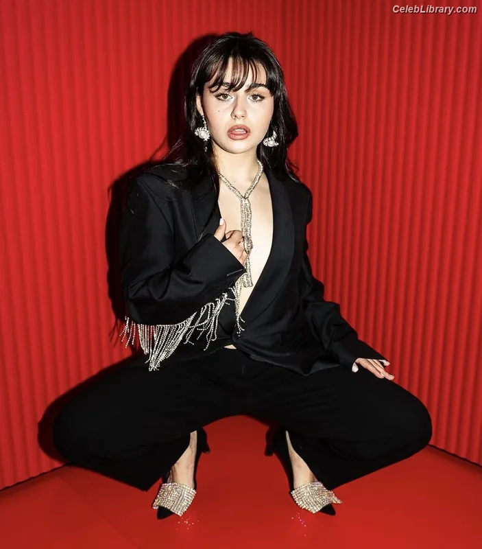 Alessandra Mele photo 14 of 94