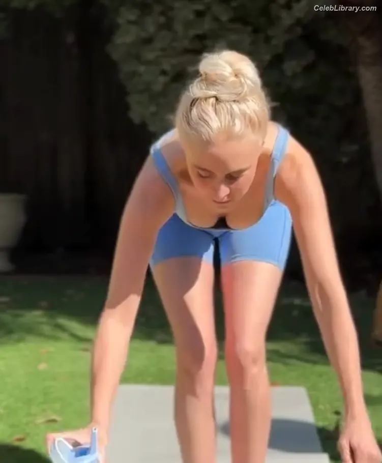 Alessandra Torresani photo 4 of 187