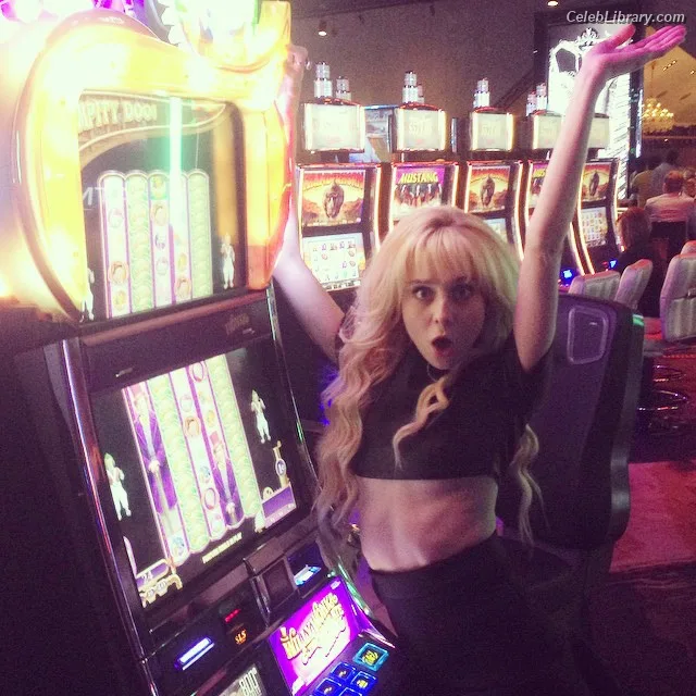 Alessandra Torresani photo 2 of 188