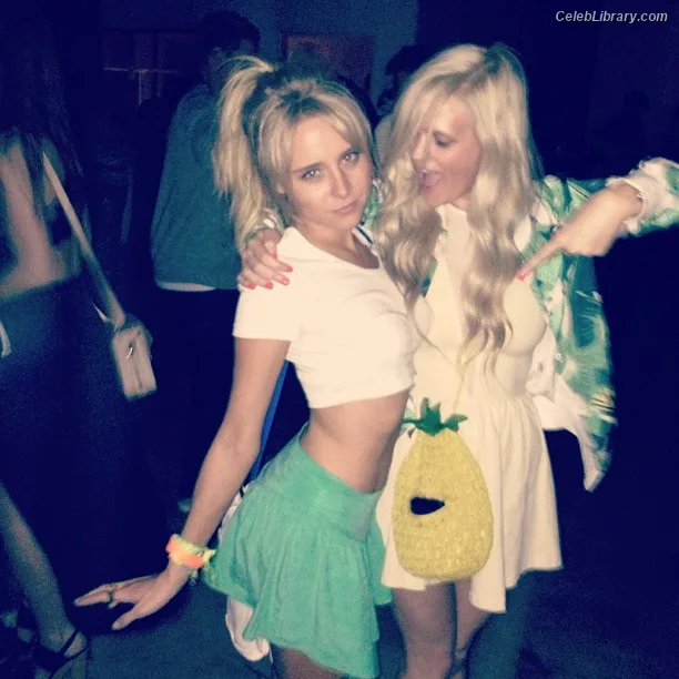 Alessandra Torresani photo 10 of 188