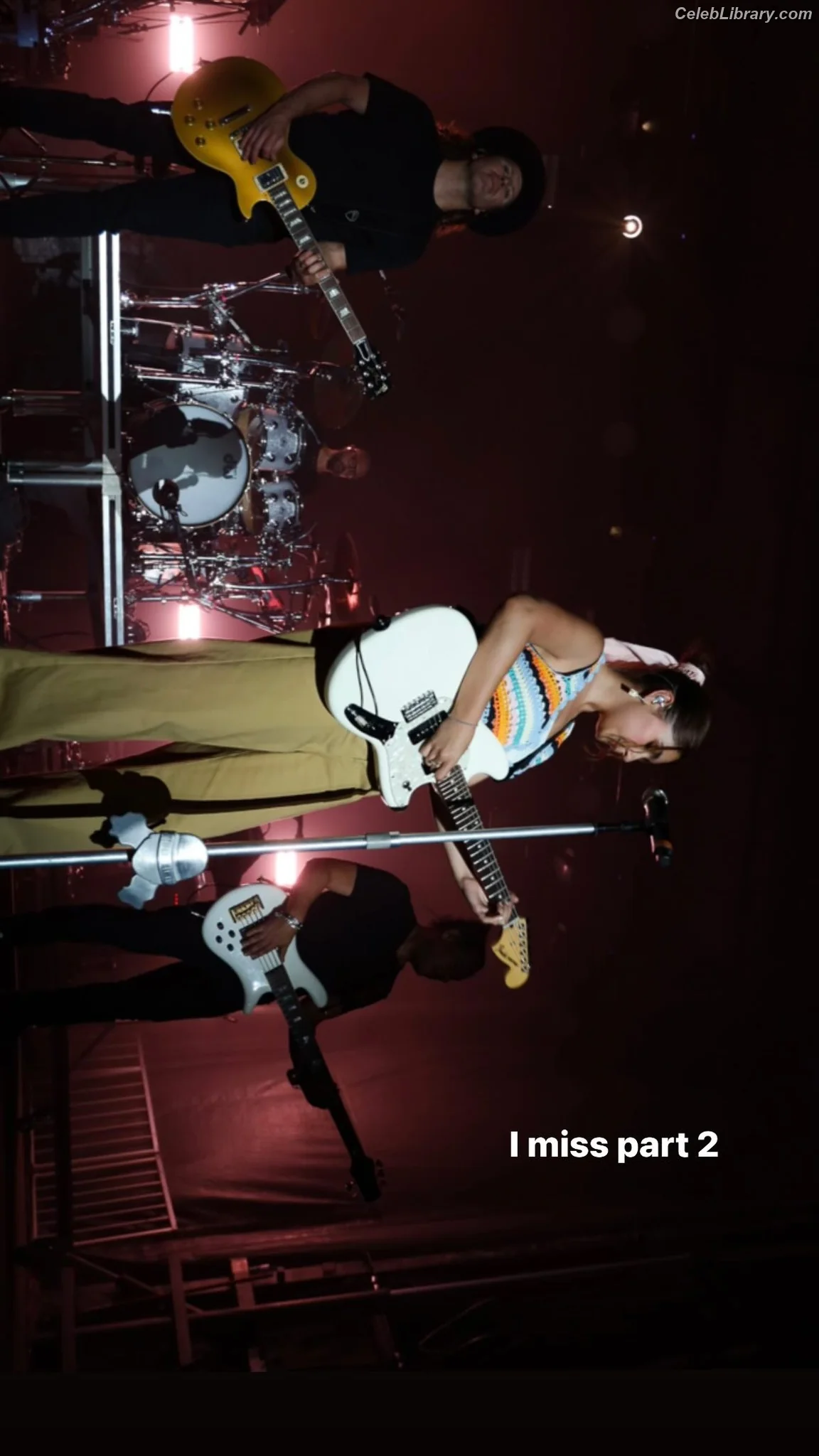 Alessia Cara photo 24 of 309