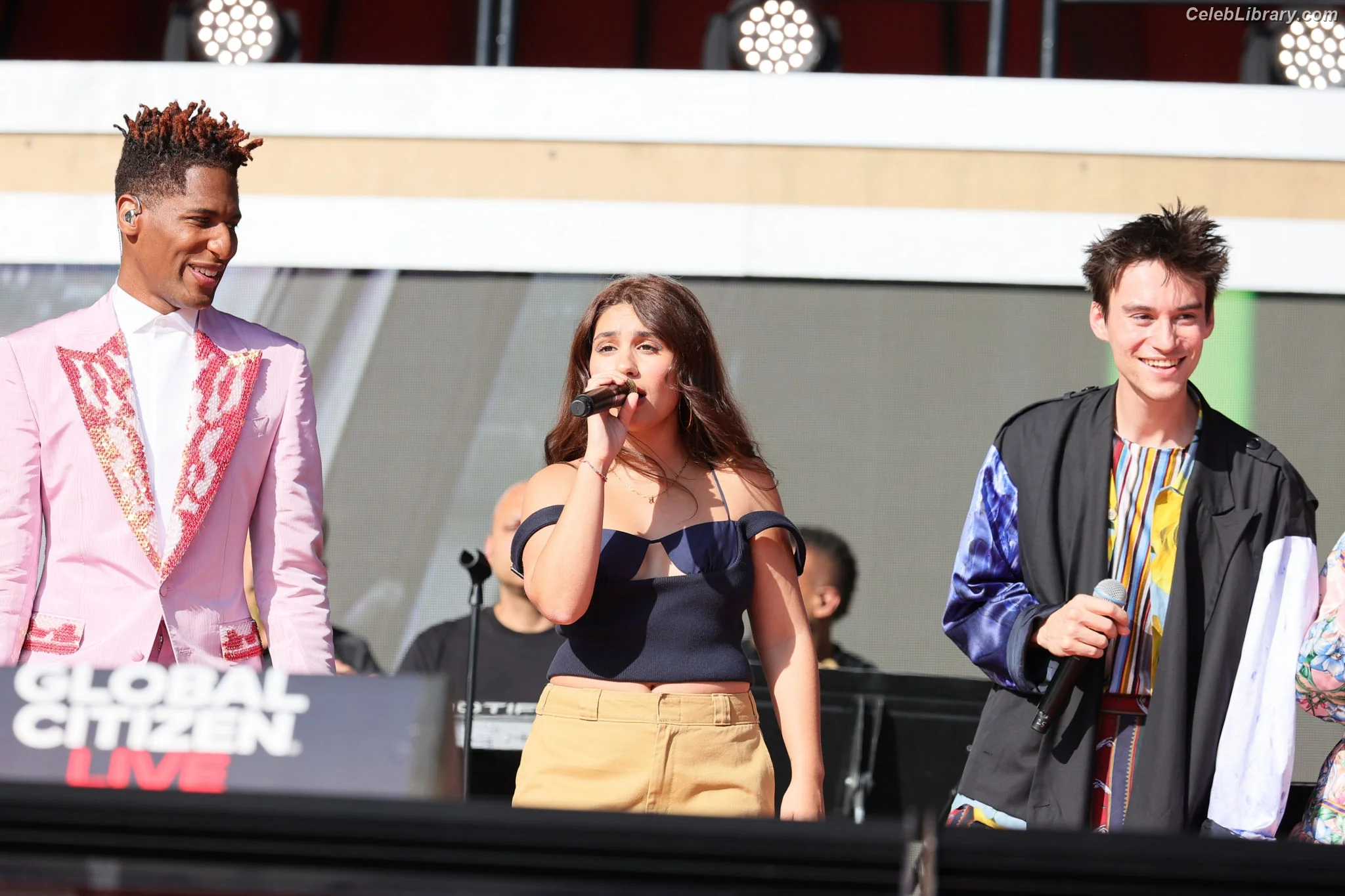 Alessia Cara photo 1 of 309