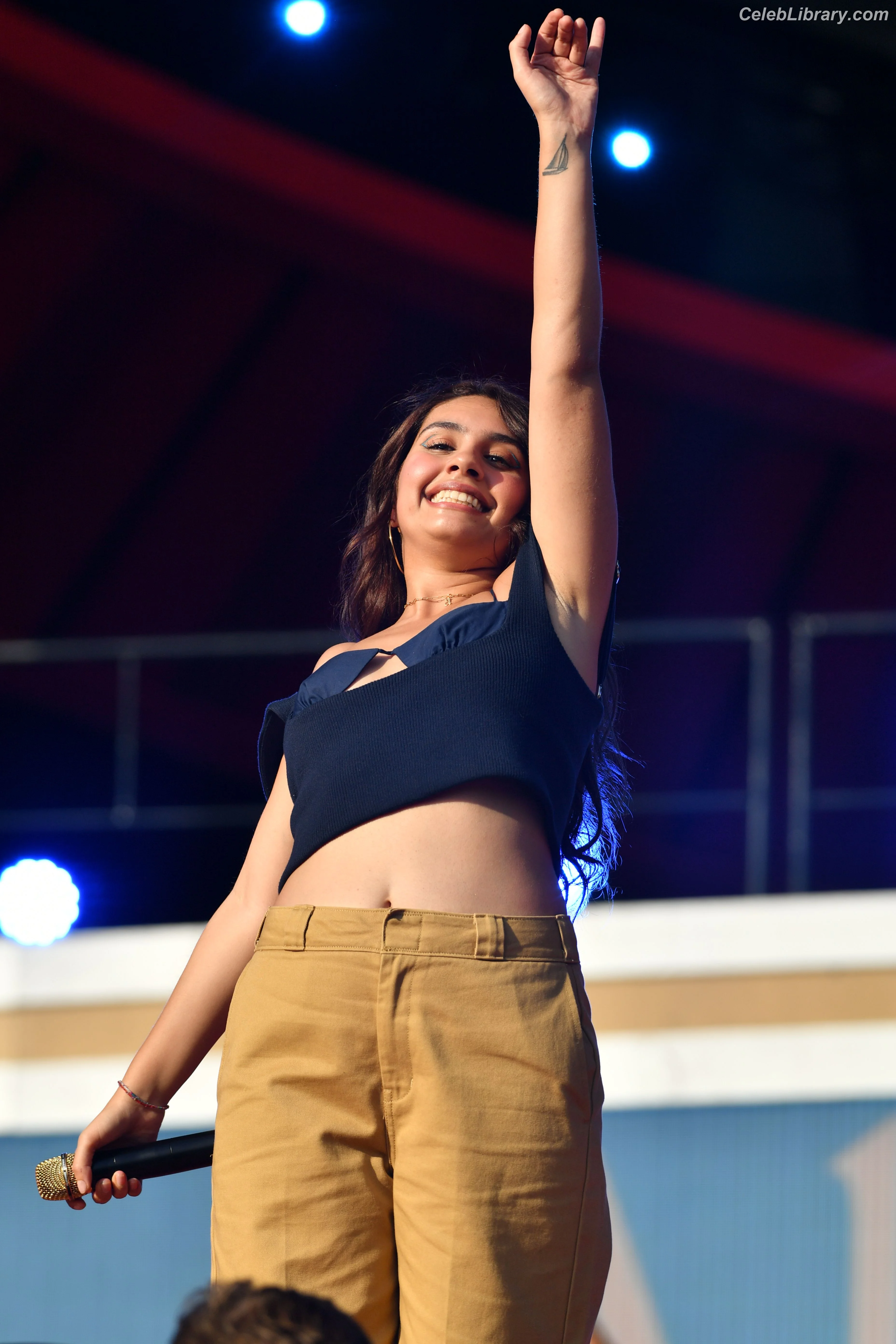 Alessia Cara photo 14 of 309