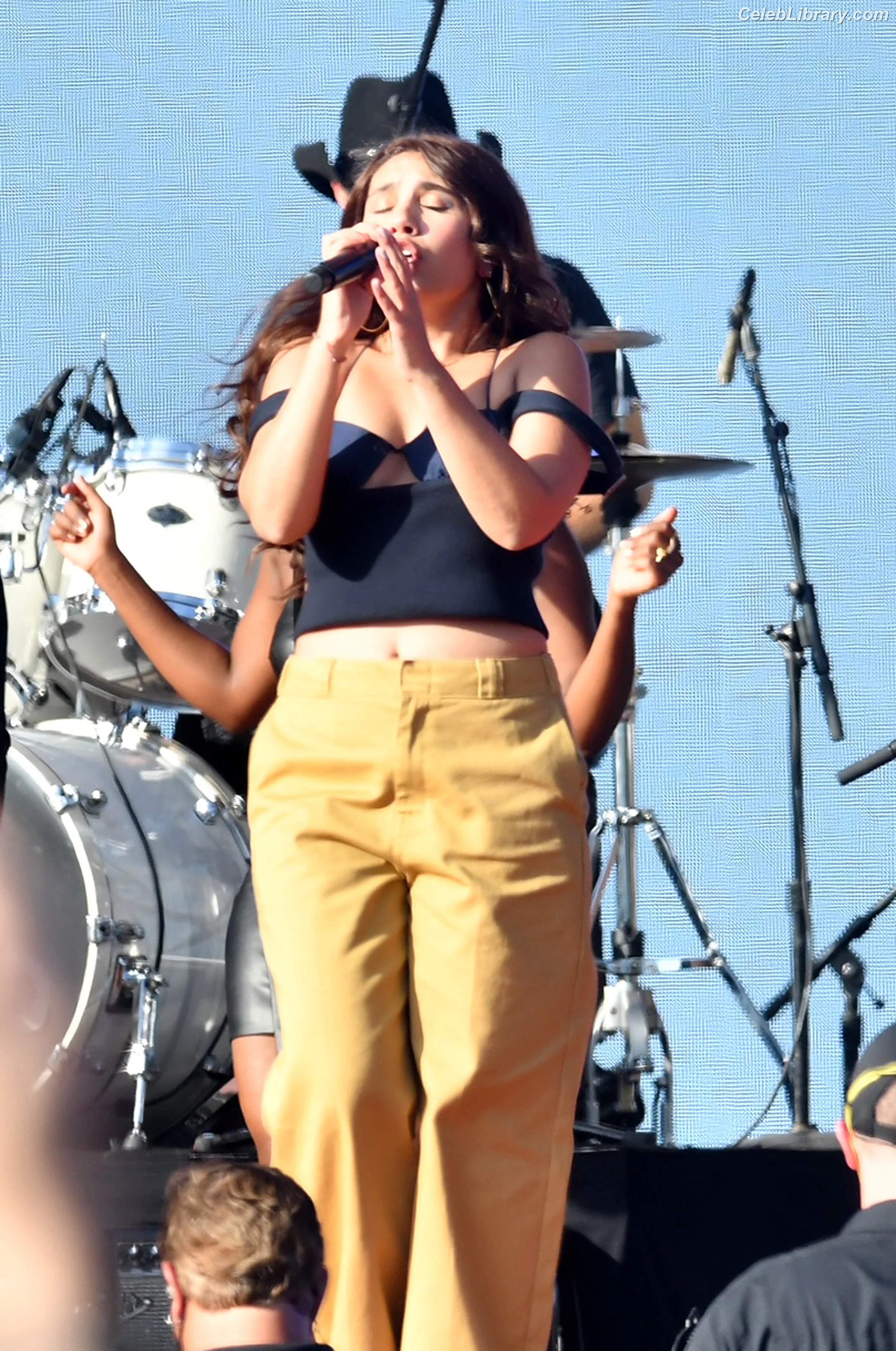 Alessia Cara photo 17 of 309