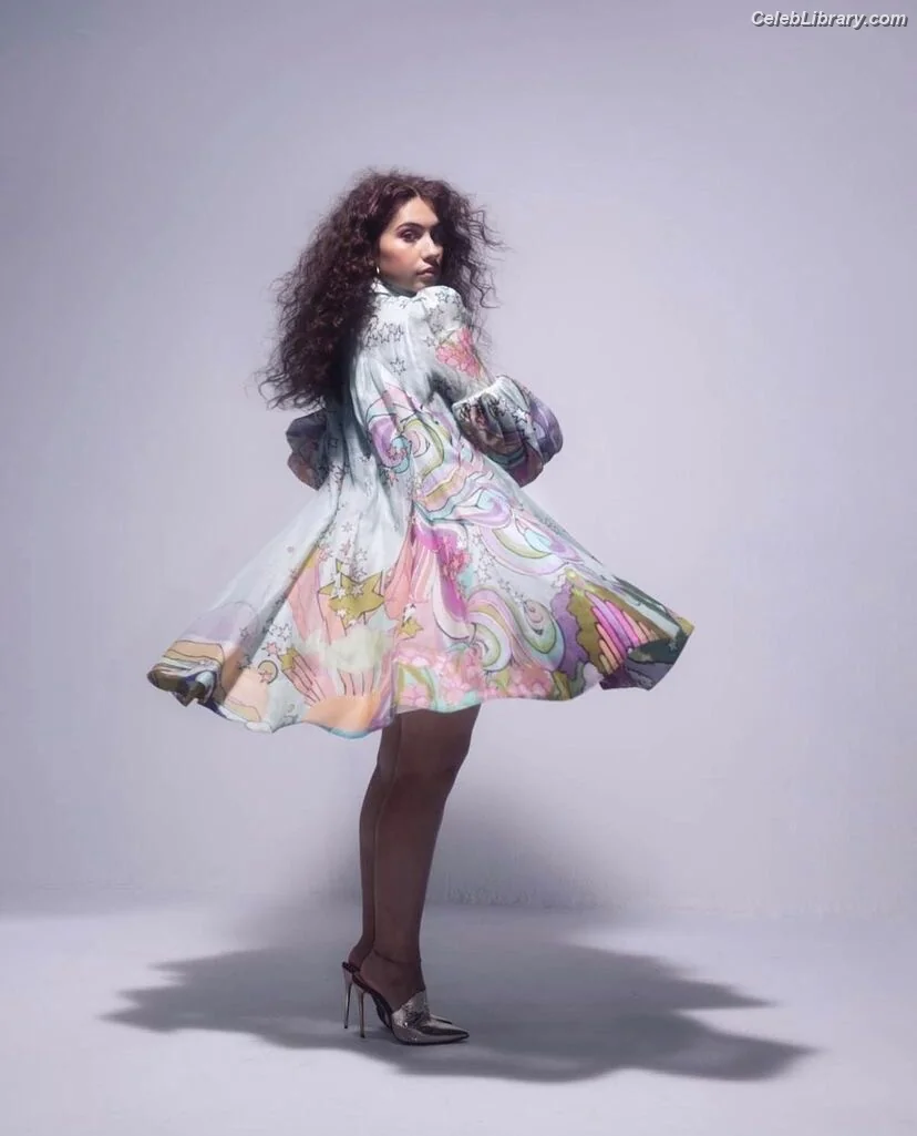 Alessia Cara photo 2 of 309