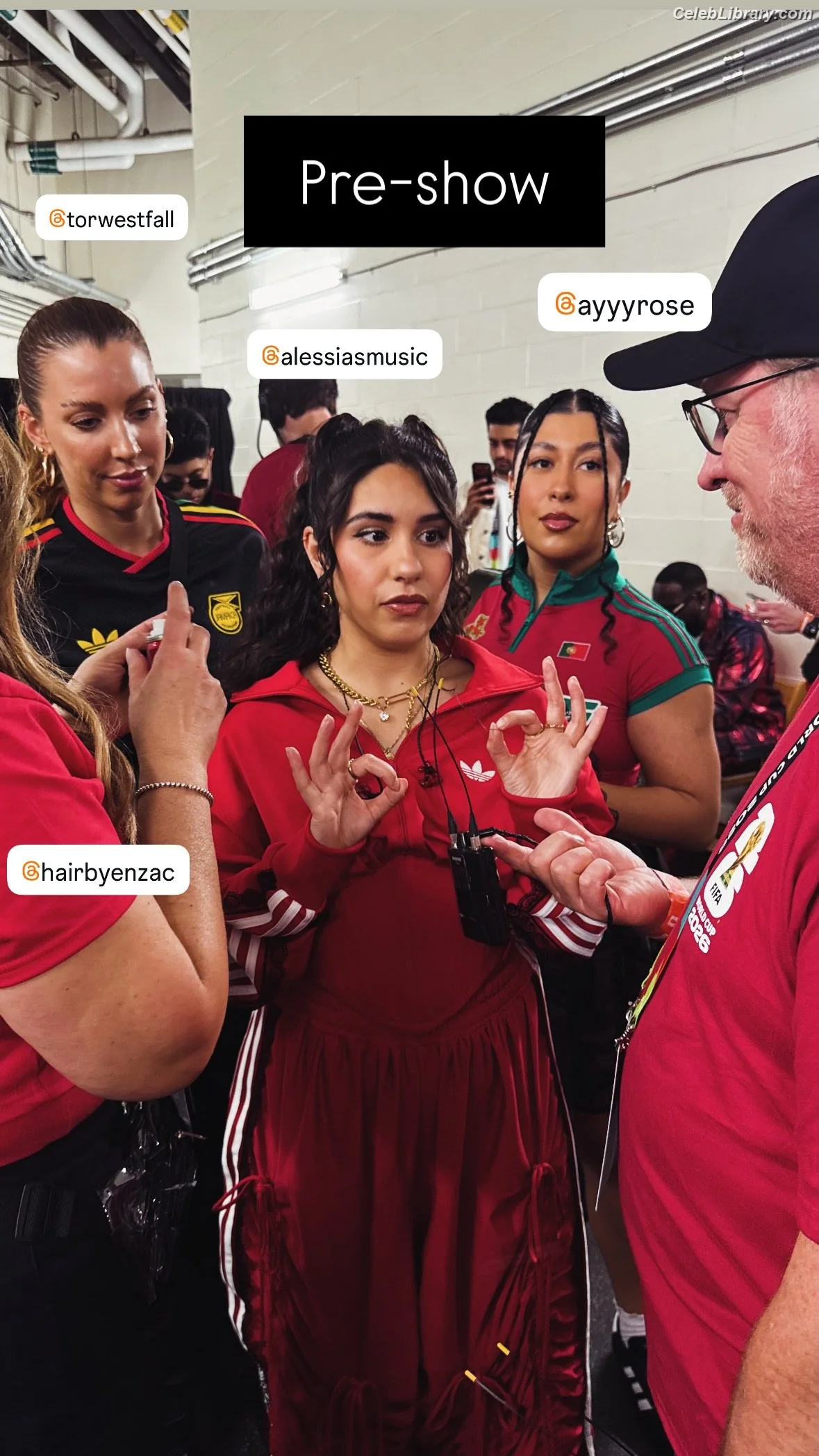 Alessia Cara photo 9 of 309