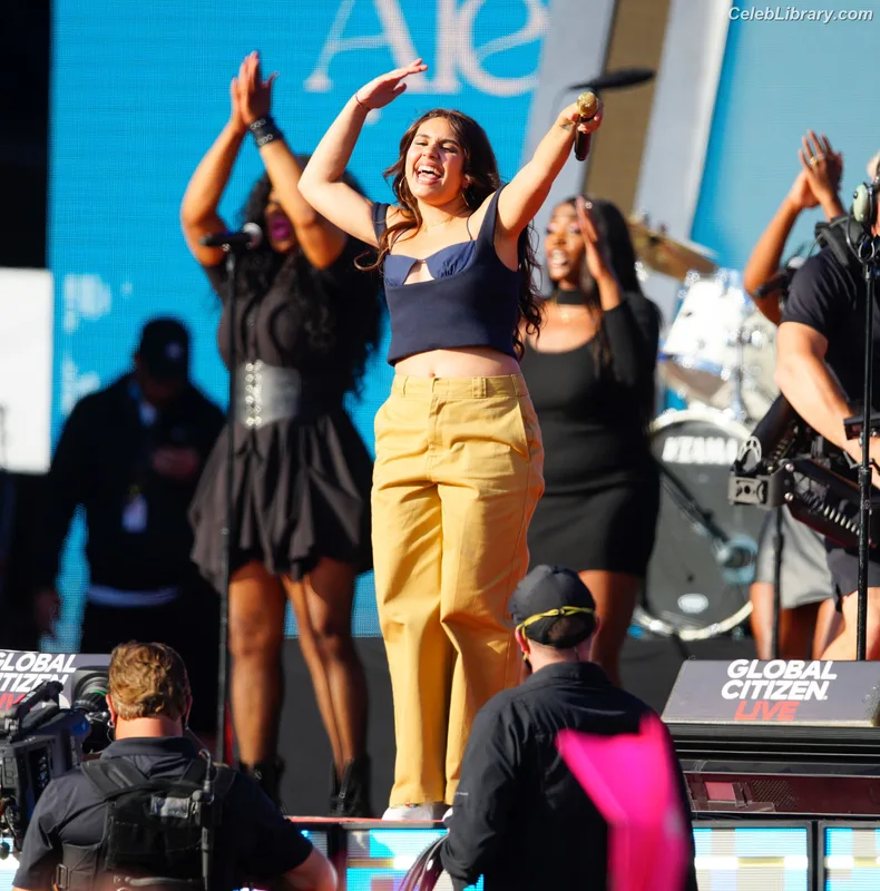 Alessia Cara photo 18 of 310
