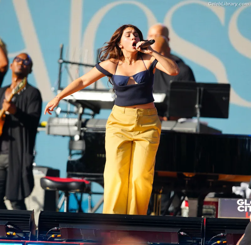 Alessia Cara photo 20 of 310