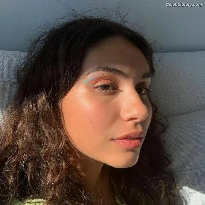 Alessia Cara photo 7 of 310