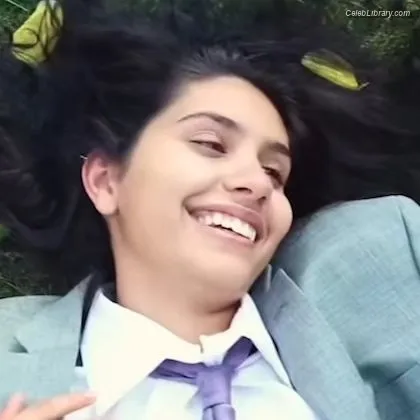 Alessia Cara photo 1 of 310