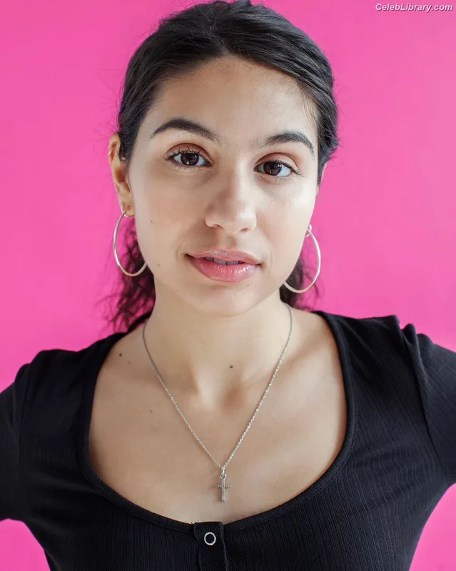 Alessia Cara photo 9 of 310