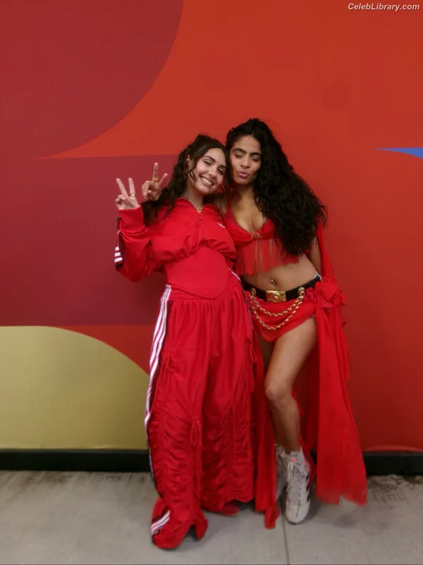 Alessia Cara photo 4 of 310