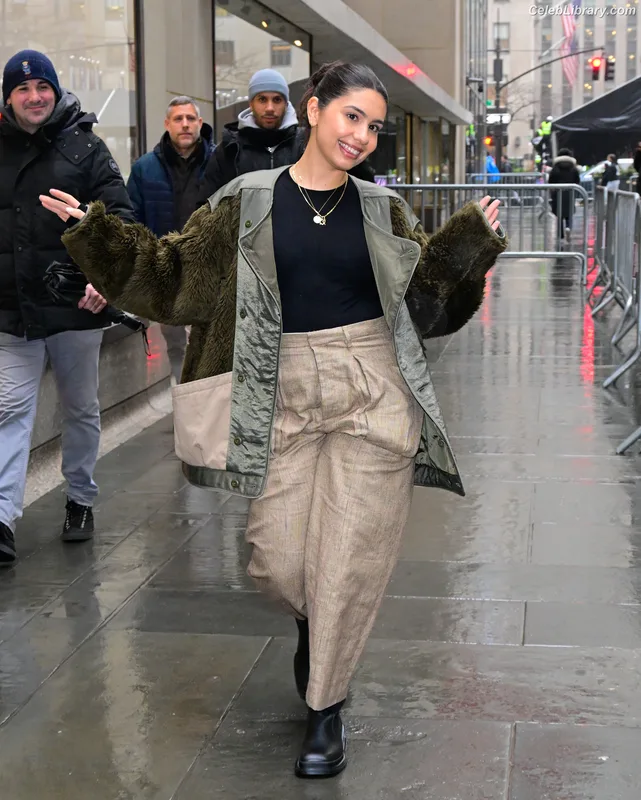 Alessia Cara photo 5 of 310