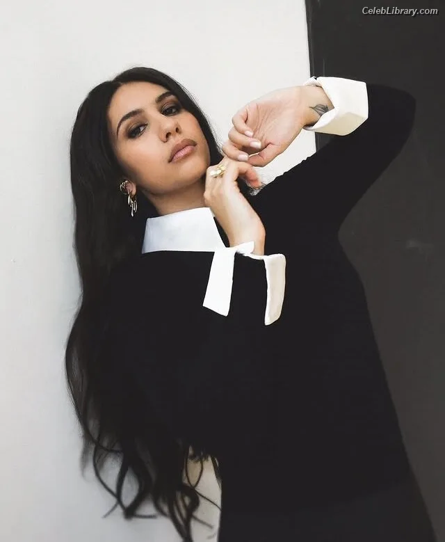 Alessia Cara photo 17 of 310