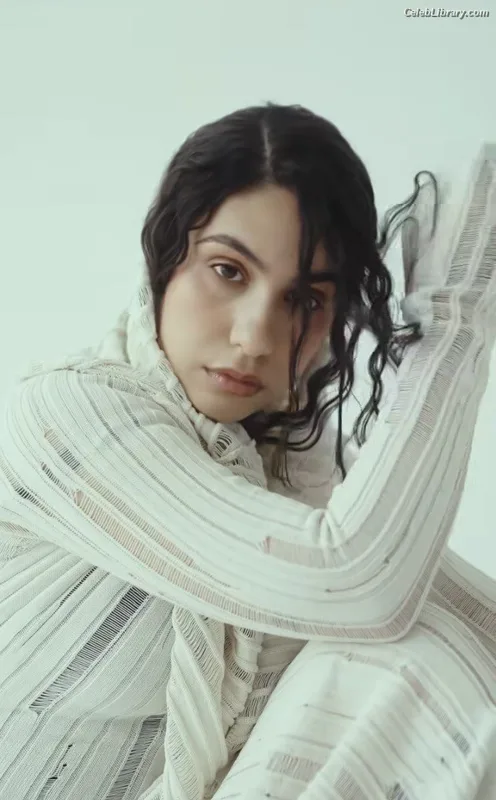 Alessia Cara photo 23 of 310