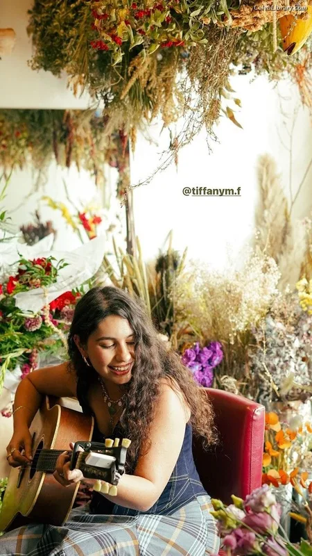 Alessia Cara photo 24 of 310
