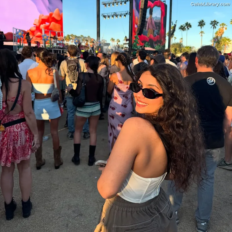 Alessia Cara photo 20 of 310