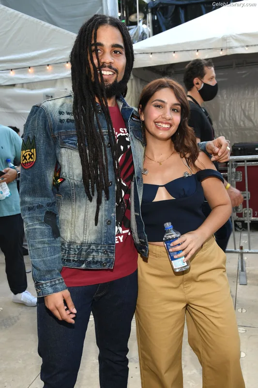 Alessia Cara photo 5 of 310
