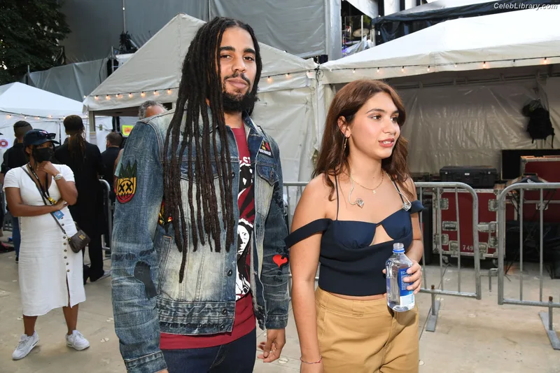 Alessia Cara photo 6 of 310