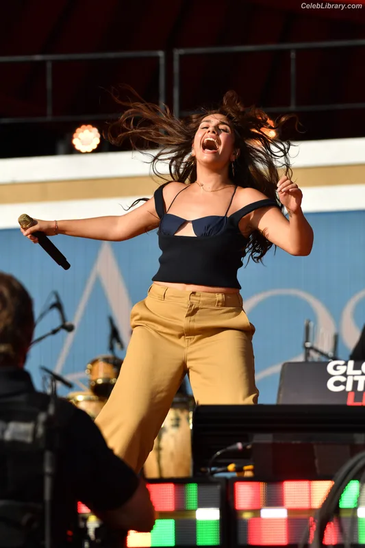 Alessia Cara photo 7 of 310