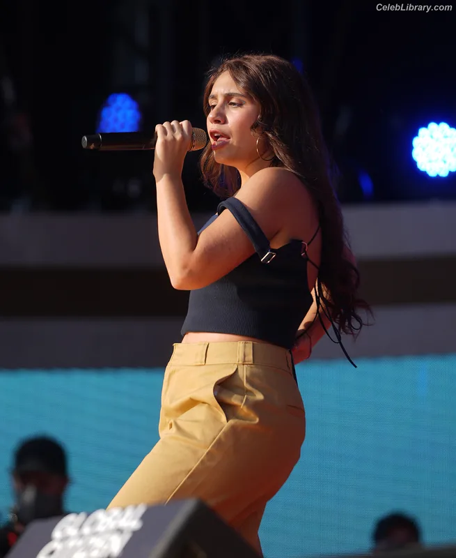 Alessia Cara photo 12 of 310